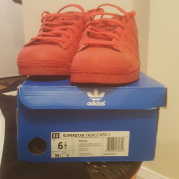 Adidas - Picture 3 of 3